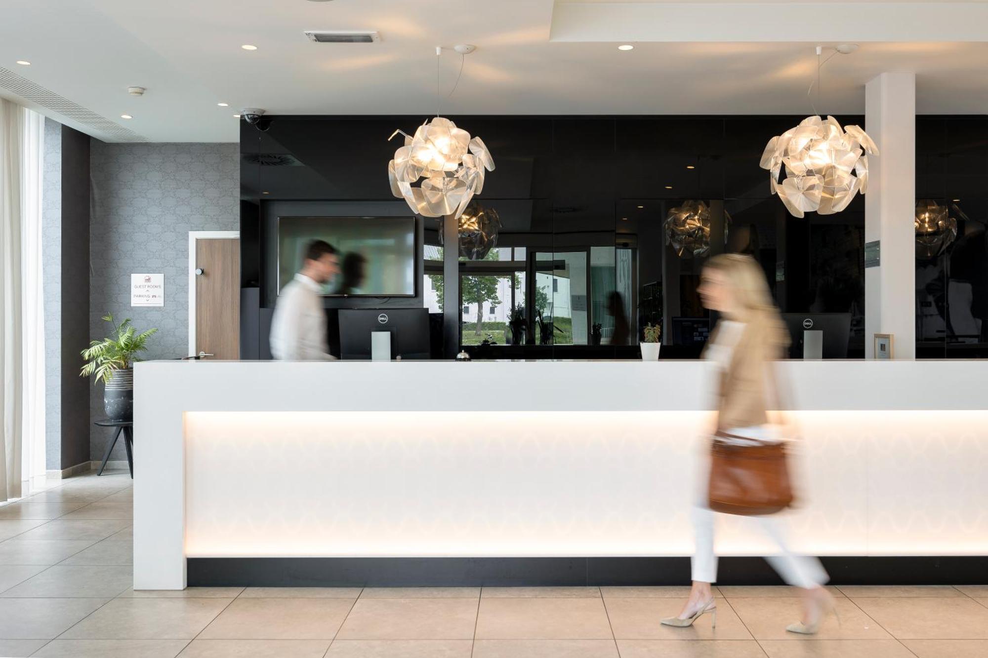 Leopold Hotel Oudenaarde Luaran gambar
